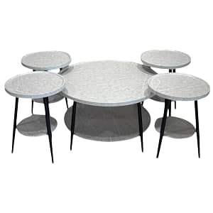 طقم طاولات تقديم 4+1 – تصميم عملي وفاخر لإضفاء أناقة على منزلك
